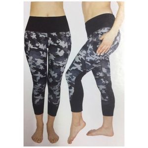 Active Life Black Camo Capri Leggings L